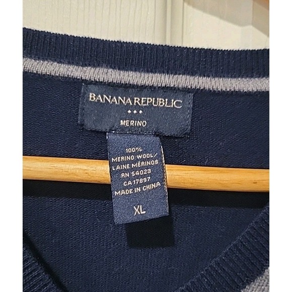 Banana Republic Sweater Mens XL Blue Gray Argyle Merino Wool Long Sleeve V Neck - Picture 3 of 4